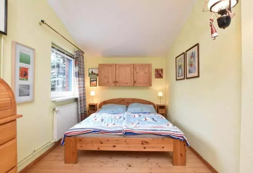 Holiday Home With Terrace In Graal Muritz