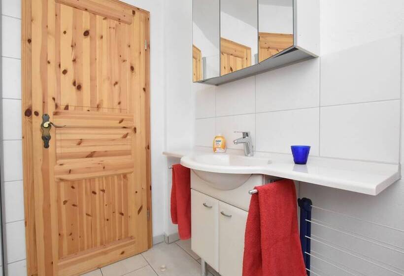 Holiday Home With Terrace In Graal Muritz