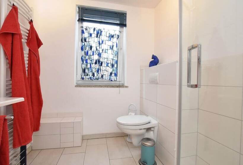 Holiday Home With Terrace In Graal Muritz