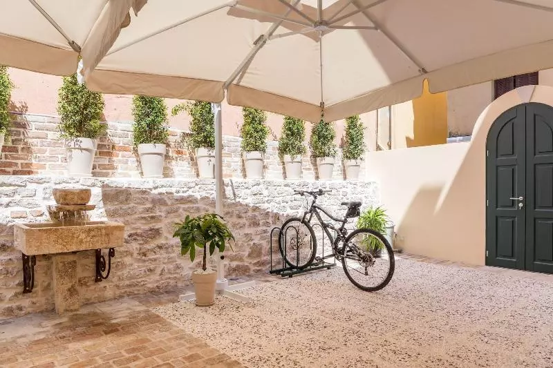 ホテル Acanthus Blue