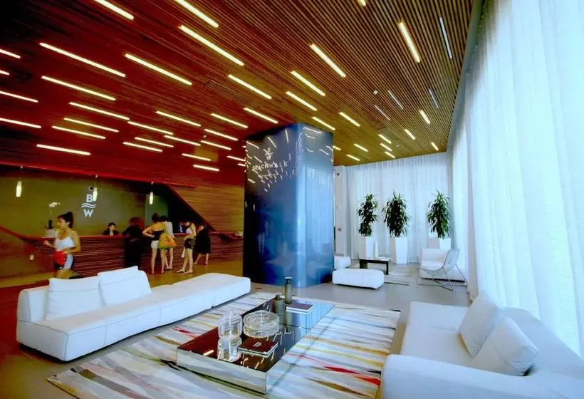 ホテル South Ocean Suites