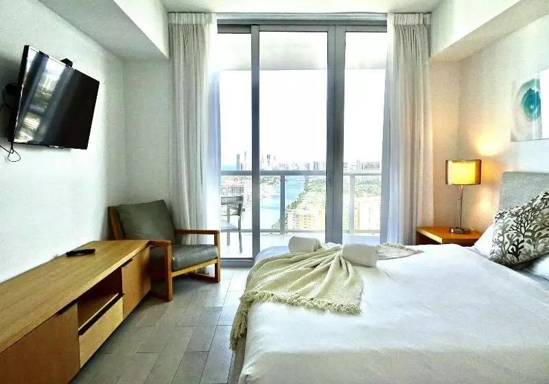 ホテル South Ocean Suites