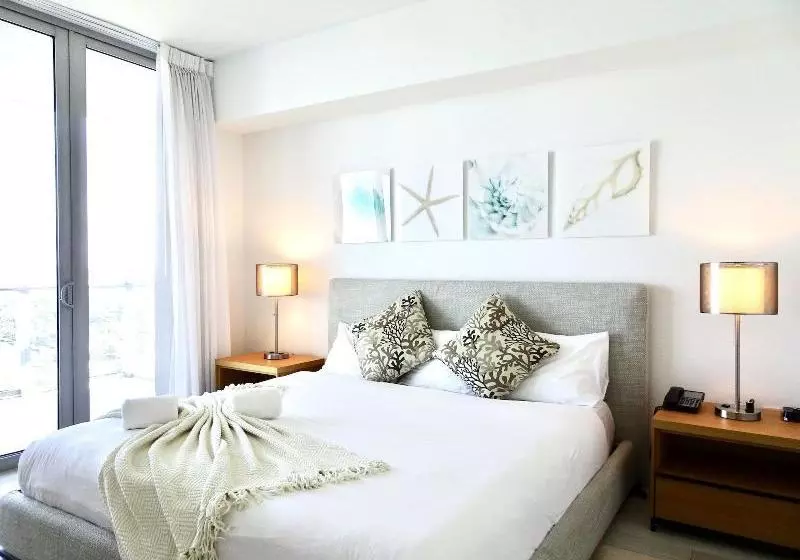 ホテル South Ocean Suites