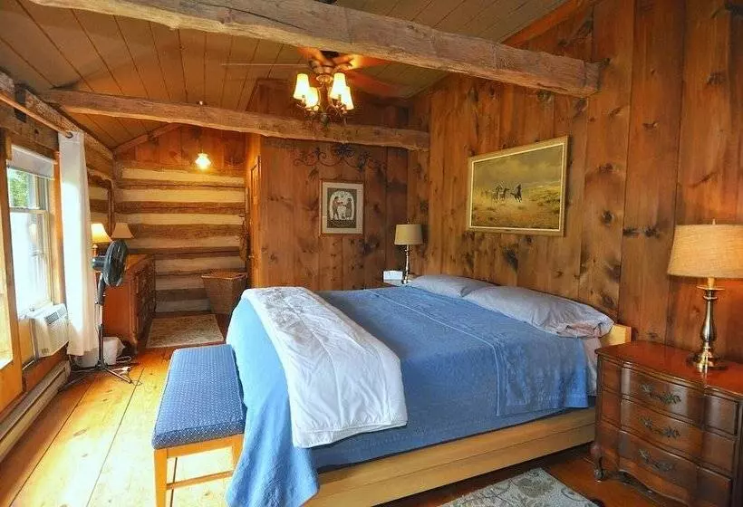 Pondview Cabin   Log Cabin Retreat