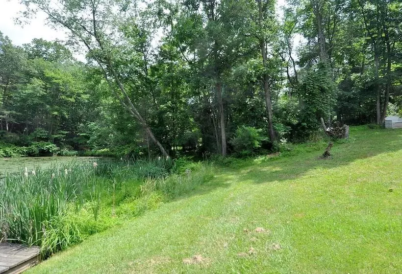 Pondview Cabin   Log Cabin Retreat