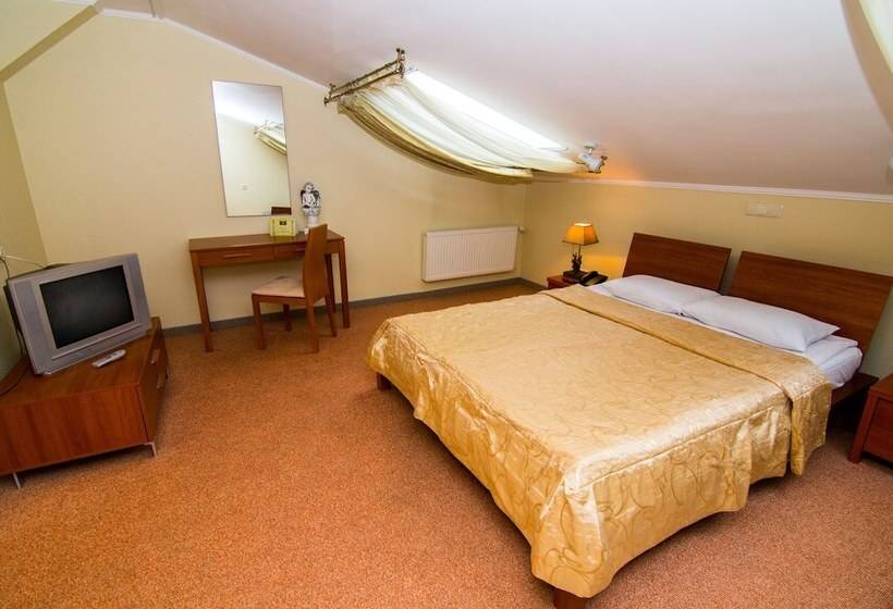 هتل Langeron Park