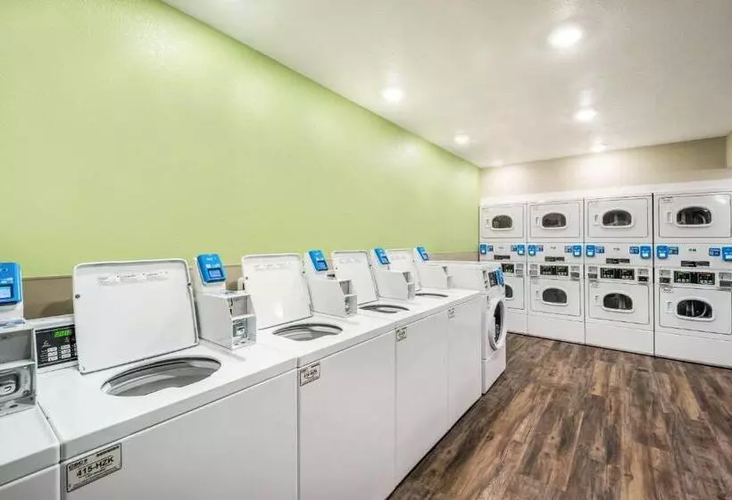 Hotelli Woodspring Suites Bradenton