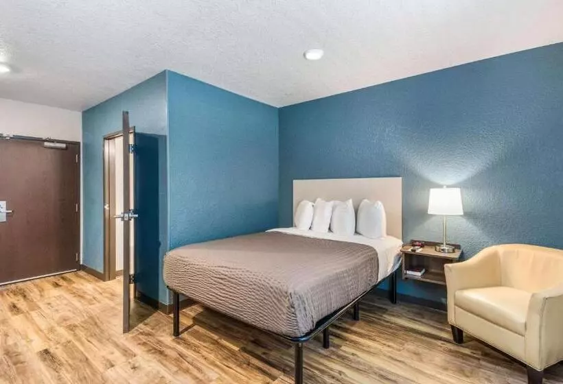 Hotelli Woodspring Suites Bradenton