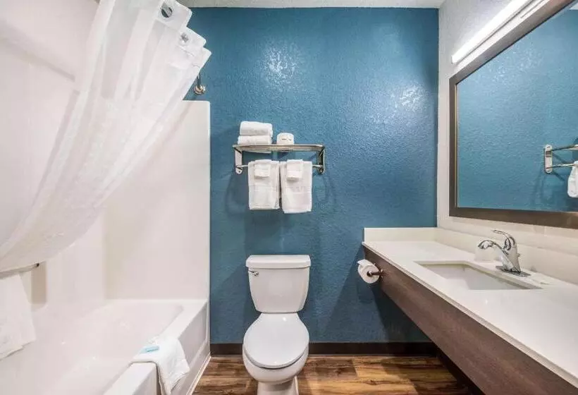 Hotelli Woodspring Suites Bradenton