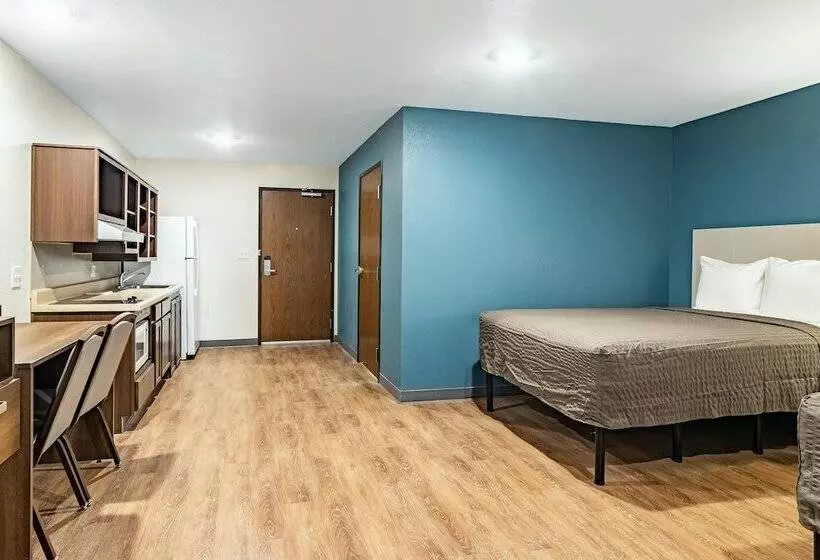 Hotelli Woodspring Suites Toledo Maumee