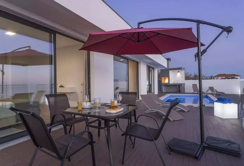 Searenity Vacations Home Ii By An Island Apart