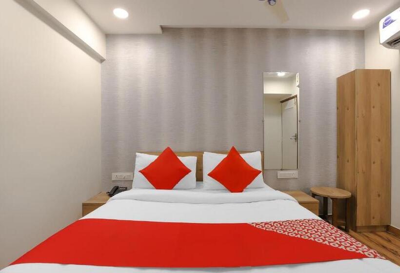 هتل Oyo 75323 Signature