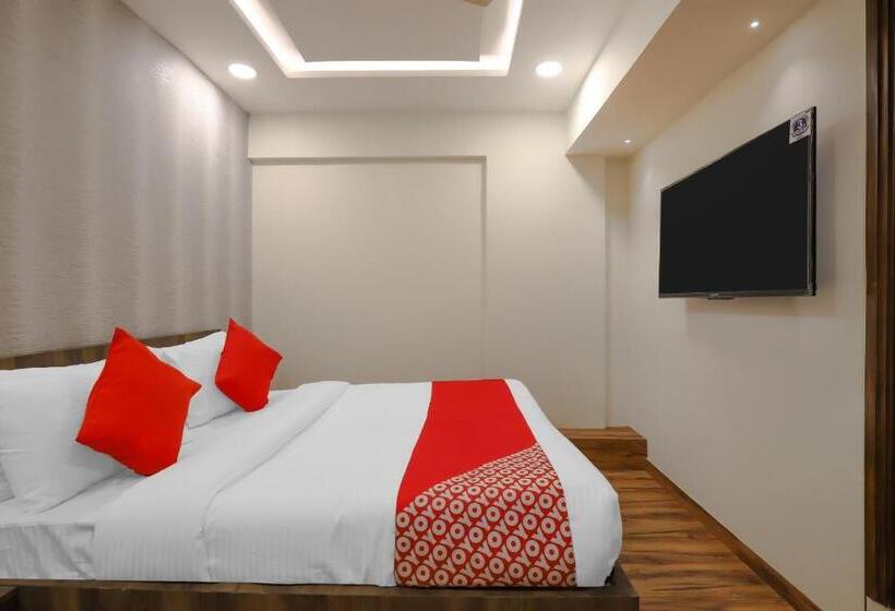 هتل Oyo 75323 Signature