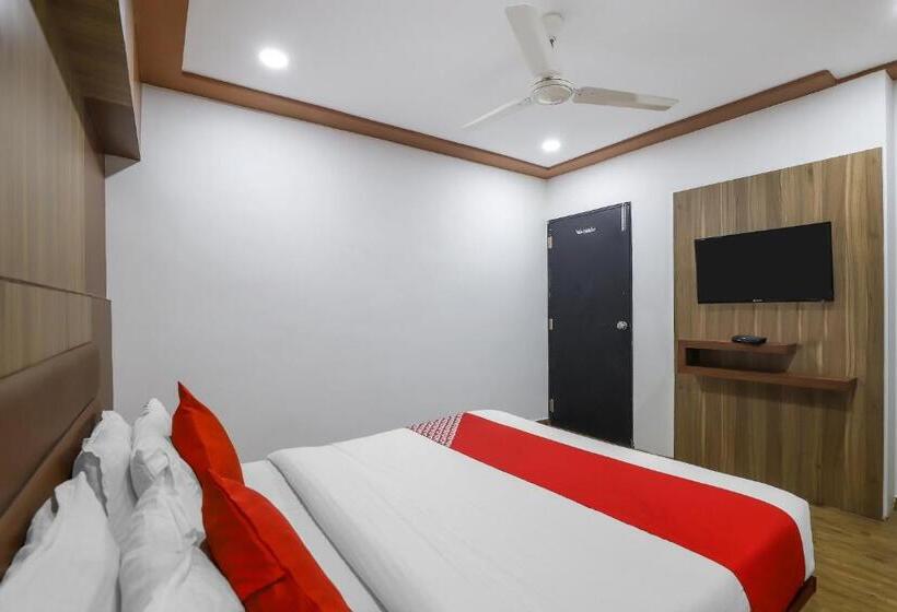 هتل Oyo 75323 Signature