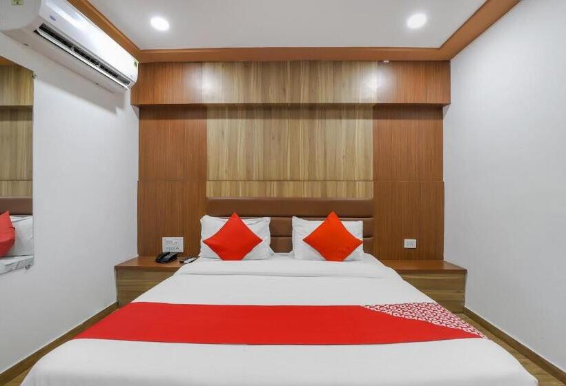 هتل Oyo 75323 Signature