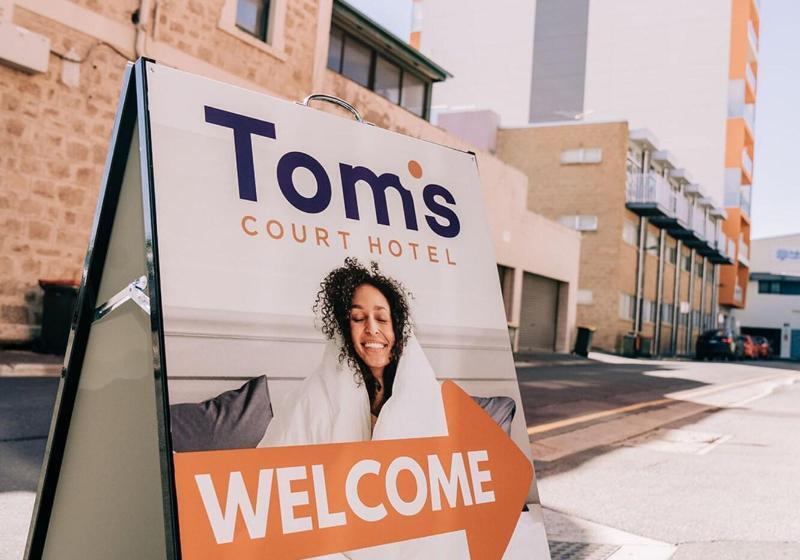 ホテル Toms Court