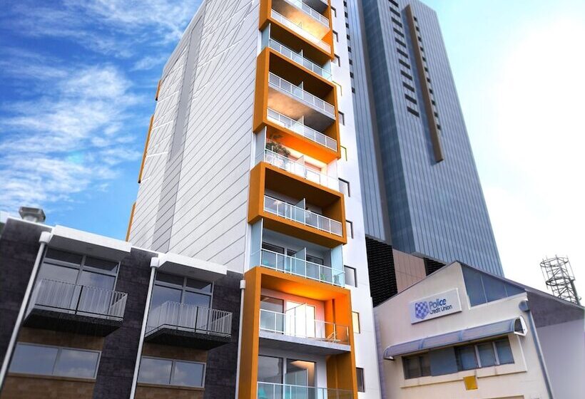 ホテル Toms Court