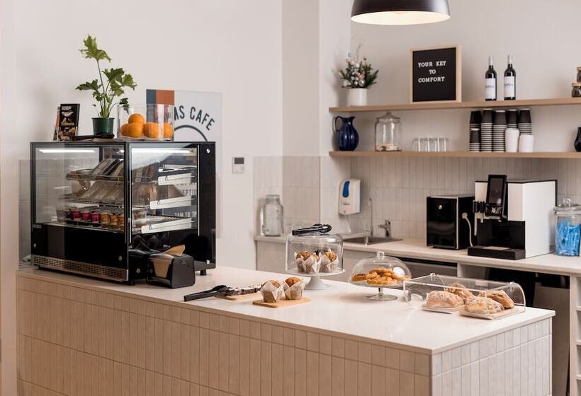 ホテル Toms Court