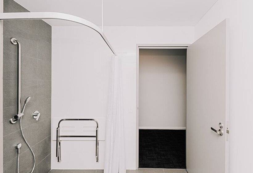 ホテル Toms Court