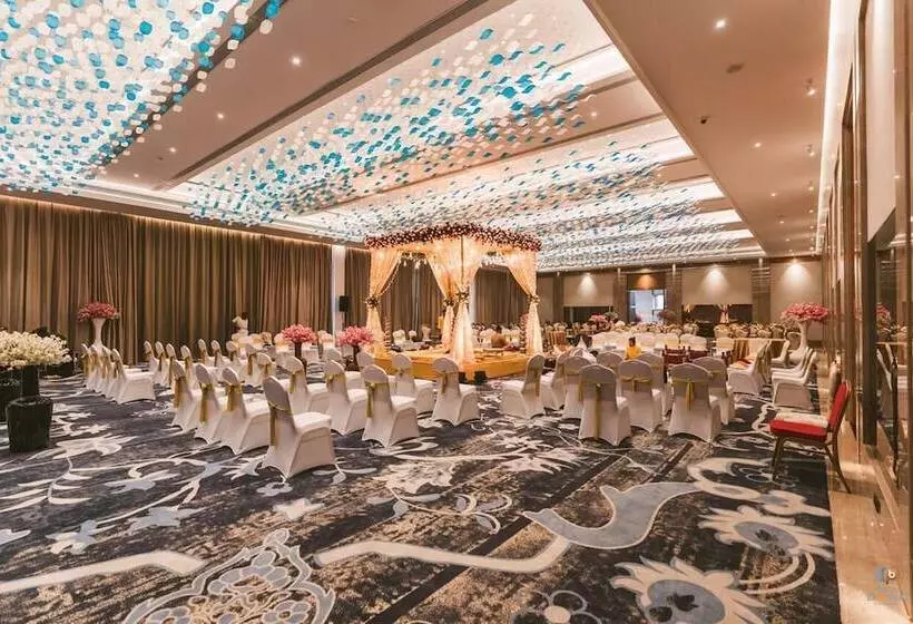 Aria Resort & Spa