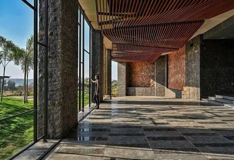 Aria Resort & Spa