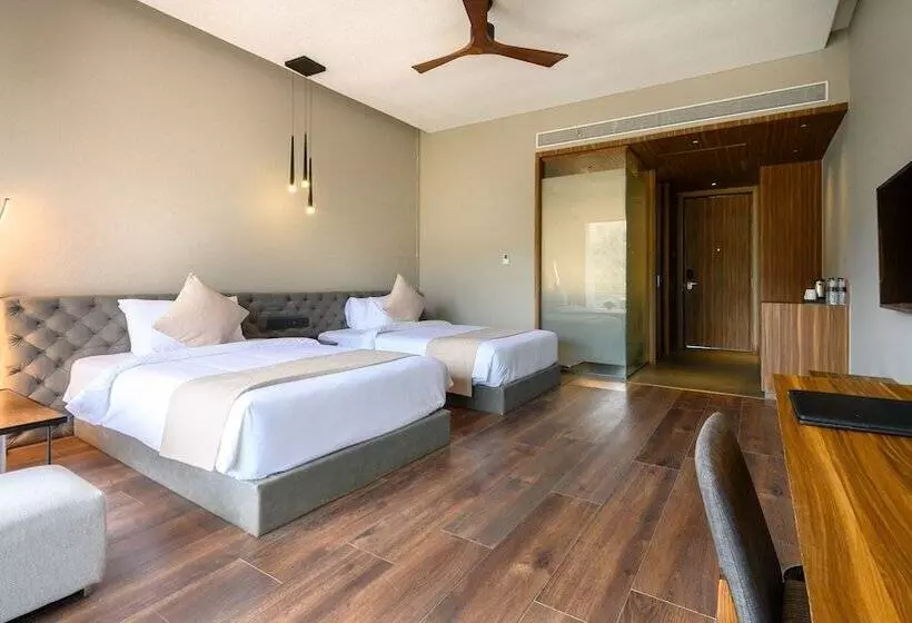 Aria Resort & Spa