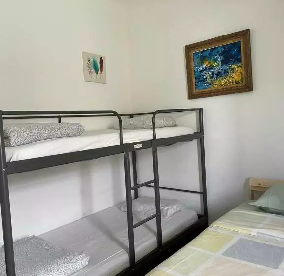 Blife Sun Hostel & Rooms