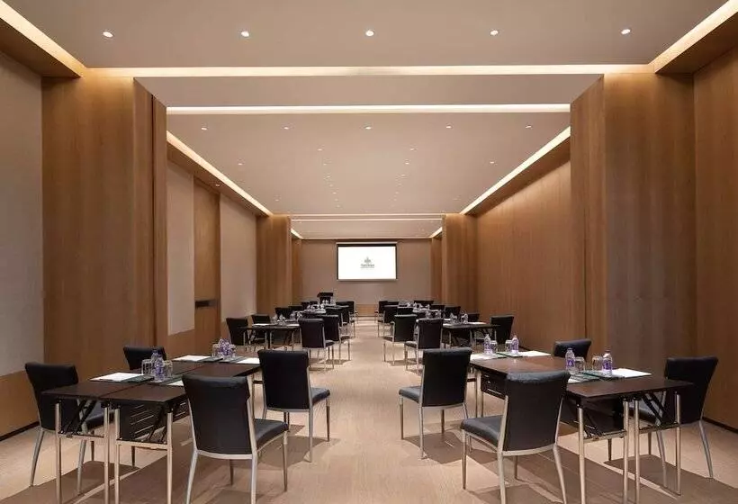 Grand Wuji Hotel, In The Unbound Collection By Hyatt