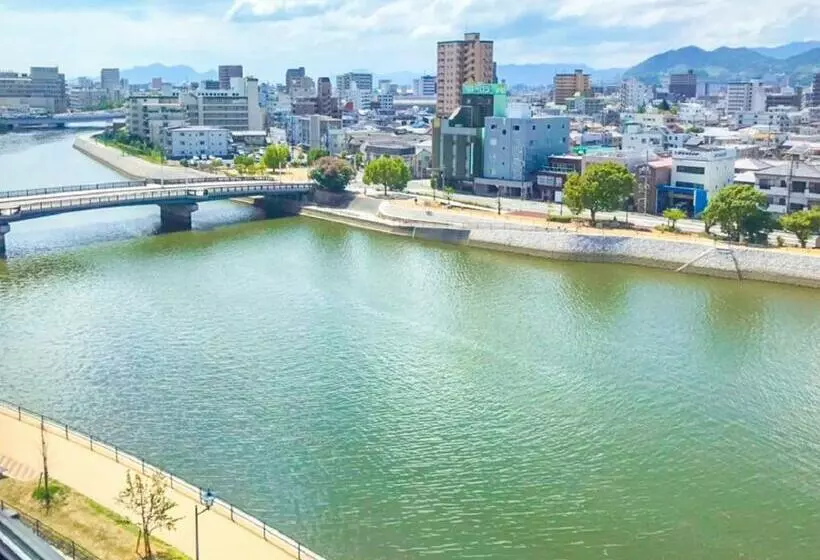 ホテル Livemax Hiroshima Funairimachi Riverside