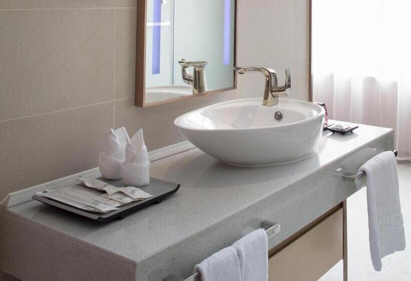 Lavande Hotel Yangchun Donghu