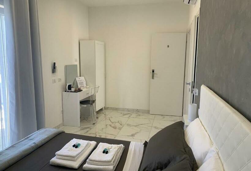 پانسیون Capitani Guest House