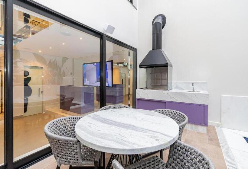 Poeme Motel By Drops