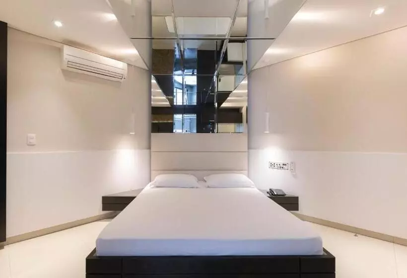 Poeme Motel By Drops