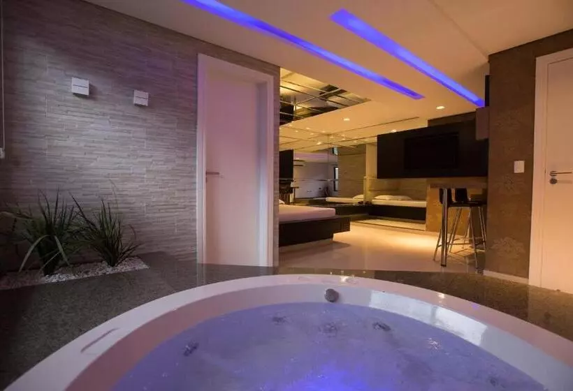 Poeme Motel By Drops