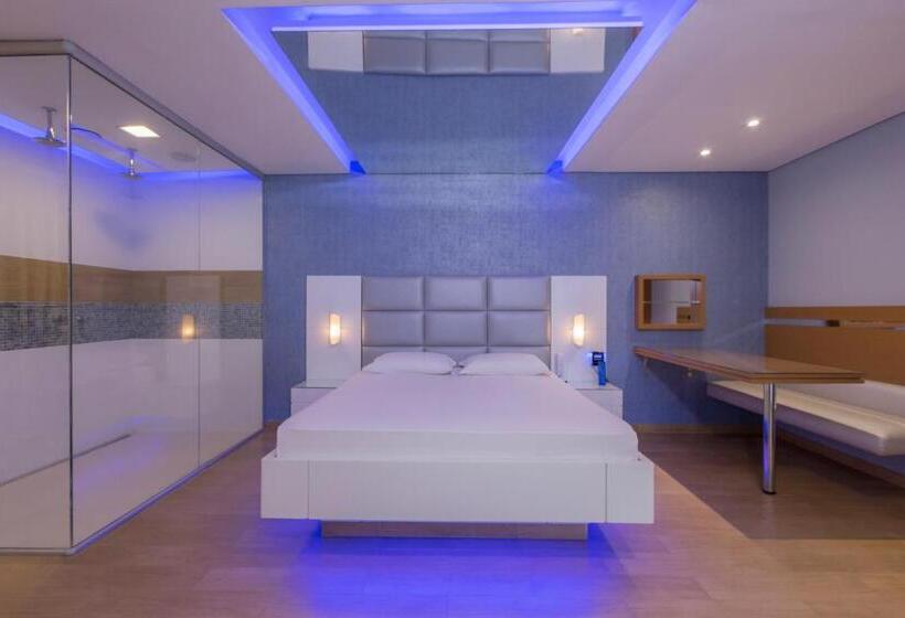 Poeme Motel By Drops