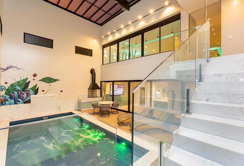 Poeme Motel By Drops