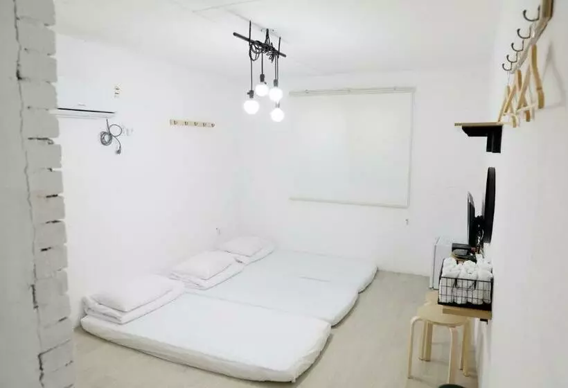 ユースホステル Minihotel Poongdaengi