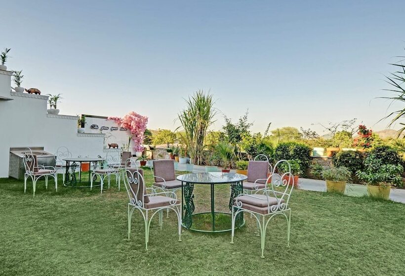 Aamiaismajoitus (B&B) Treebo Khakhri Haveli