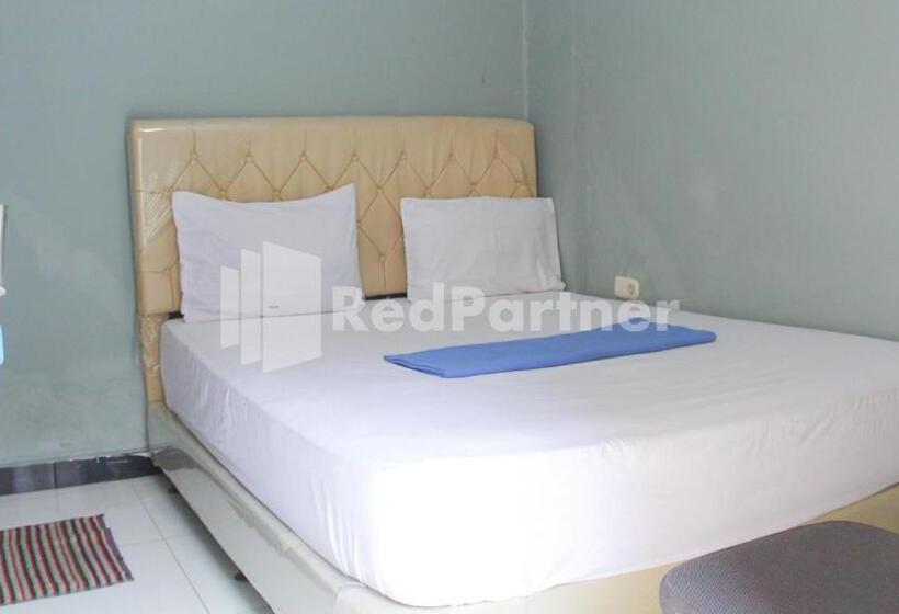 בית מלון כפרי Snow White Residence Near Grogol Mitra Reddoorz