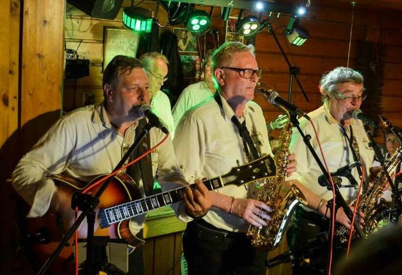 فندق Zum Singenden Musikantenwirt