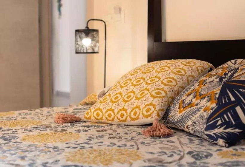 ペンション Piombino 1428