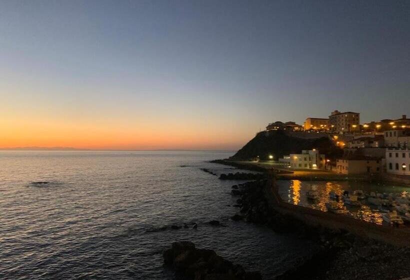 بنسيون Piombino 1428