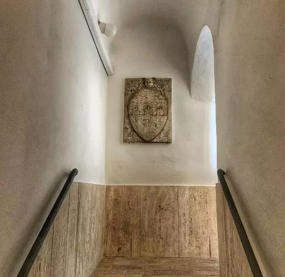 ペンション Piombino 1428