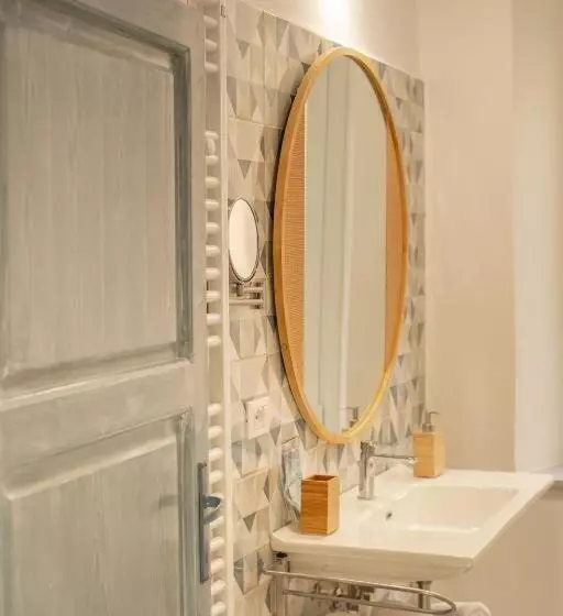 ペンション Piombino 1428