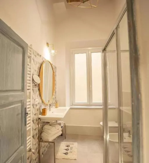 ペンション Piombino 1428