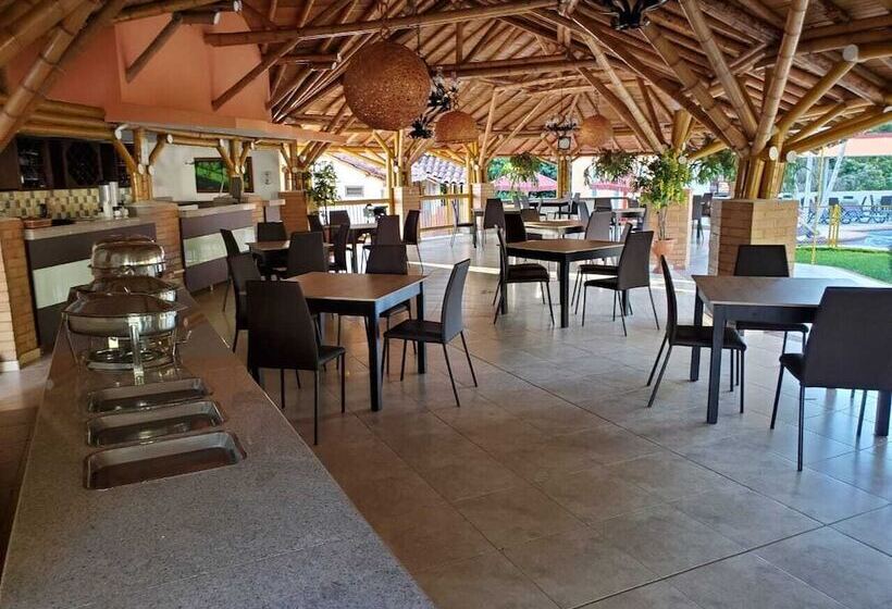 Portal Del Sol Hotel & Club