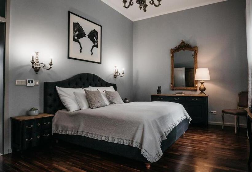 צימר Room42   Suites & Apartments