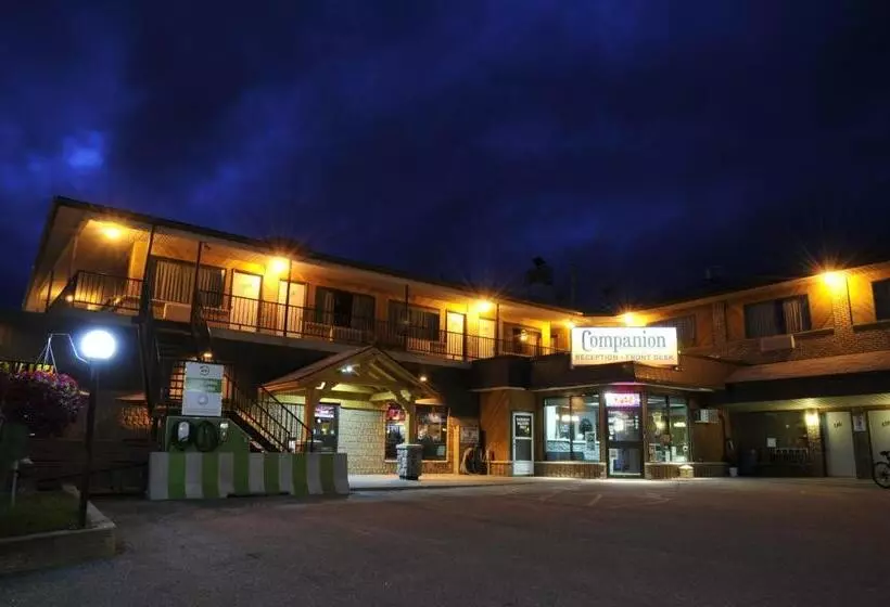 Companion Hotel Motel