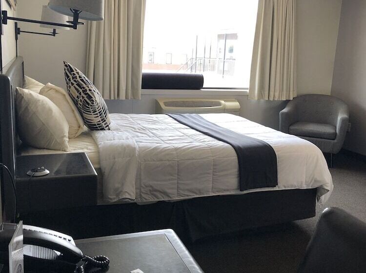 Companion Hotel Motel