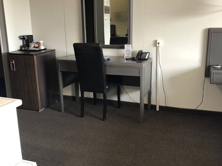 Companion Hotel Motel